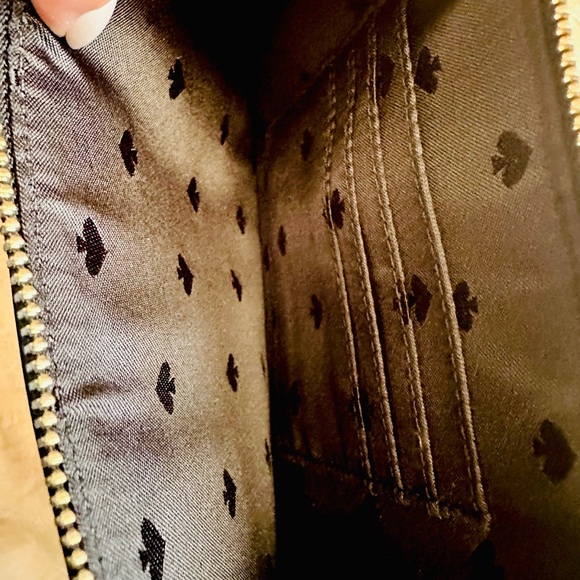 Kate Spade New York Staci Medium L Zip Wristlet - Picture 6 of 9